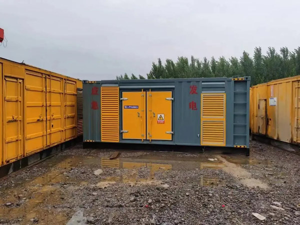 宁德柴油发电机如何判断干式空气滤清器是否需要更换？