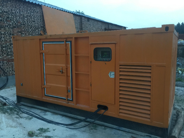 宁德发电机组长期使用中,电缆线的敷设路径有哪些要求?